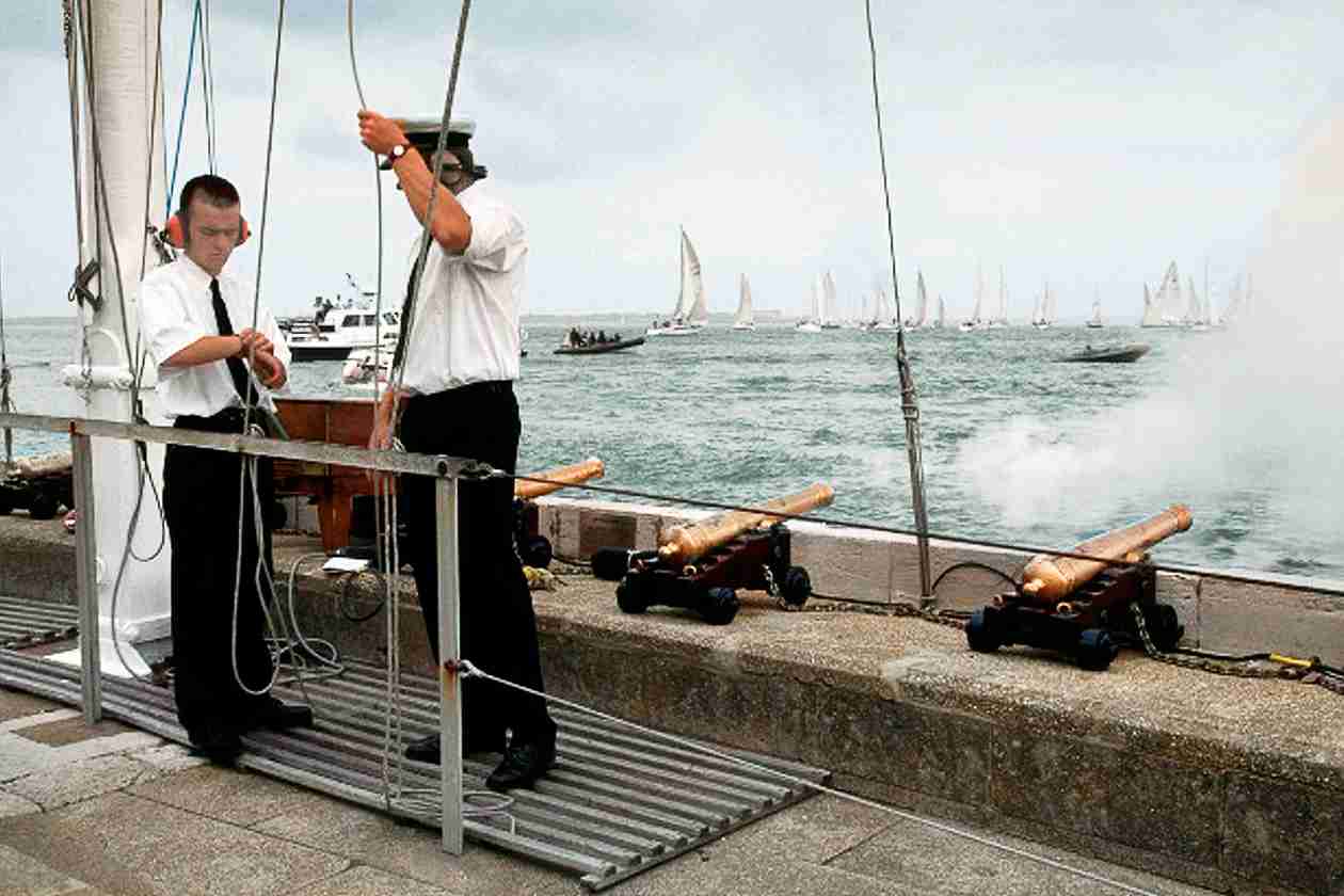 Royal Yacht Squadron cannons